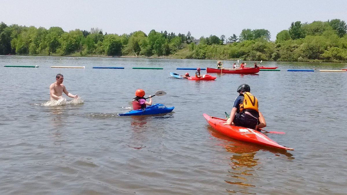 PeterMusgrave1's tweet photo. Kids dipping in to whitewater. Thanks MEC/Kathryn Adeney and ORR coaches @ORRwhitewater @mec_ottawa https://t.co/aT6b6f9EY4