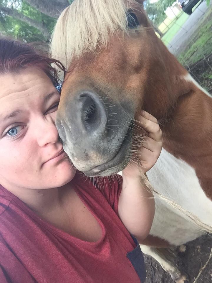 TotalHorseChann's tweet photo. Horse Selfies are the best selfies!!  This is Maderson Brown and her pony.  Thanks for sharing. https://t.co/z3qvfMbAmh
