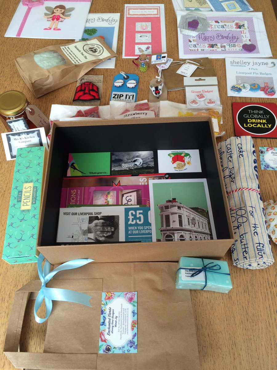 findmybox's tweet photo. @PhCreativeRob Looky Looky sneak peak time 👀 Follow the clues &amp; all this could be yours 👍🏻 #findmybox LIVE 5pm TODAY https://t.co/rhI0obWitg