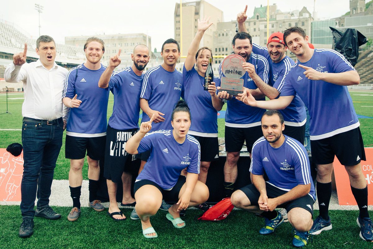 jesscosta22's tweet photo. Champions!!! ⚽️🍷 #soccertournament #wine @CoupeRhone @Abrum514 https://t.co/zTuOj2E9CZ