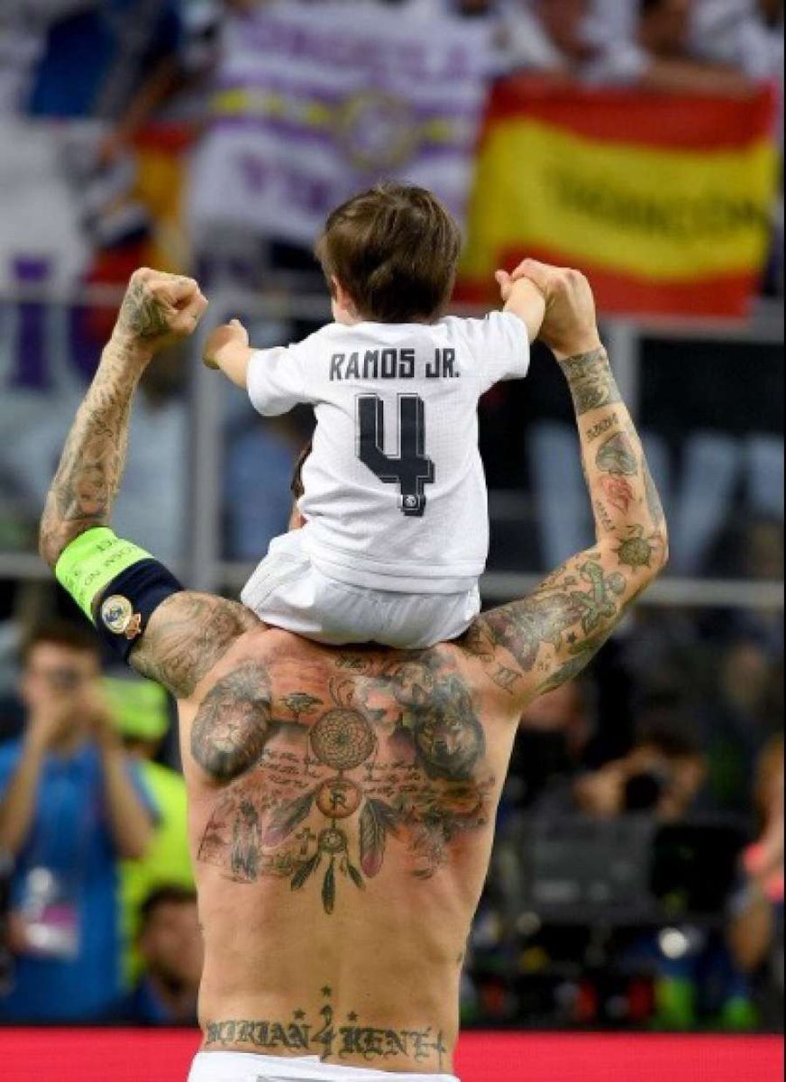 antena3com's tweet photo. Los 'hijos del @realmadrid' celebran el triunfo de sus papás en la #FinalChampionsTotal https://t.co/HXBkKh4Snm https://t.co/9cToakxP80