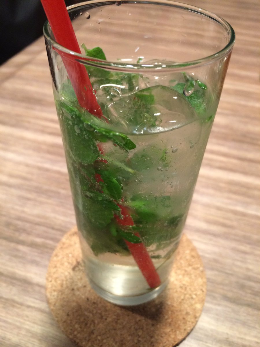 英語場eigobar 千歳船橋 Today S Cocktail 女性に大人気 フレッシュハーブモヒート ミントの変わりにフレッシュハーブを使ったモヒート スッキリさっぱり飲めます 英語場 モヒート ハーブ サマーカクテル フレッシュ 英語場eigobar 千歳船橋 Today S Cocktail 女性に大人気 フレッシュハーブモヒート ミントの変わりにフレッシュハーブを使ったモヒート スッキリさっぱり飲めます 英語場 モヒート ハーブ サマーカクテル フレッシュ