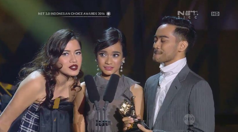 Congrats! <a href="/GAC_music/">Gamaliél Audrey Cantika</a> for Band/Group/Duo of the Year Indonesian Choice Awards 2016! #IndonesiaLebihKece