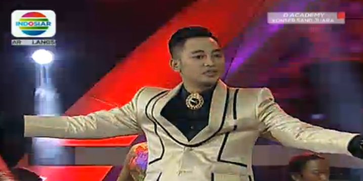 Indosiar's tweet photo. Irwanqu mana suaranya? @DA2_Irwan tampil memukau #BattleDAcademy https://t.co/SVU6exedfs