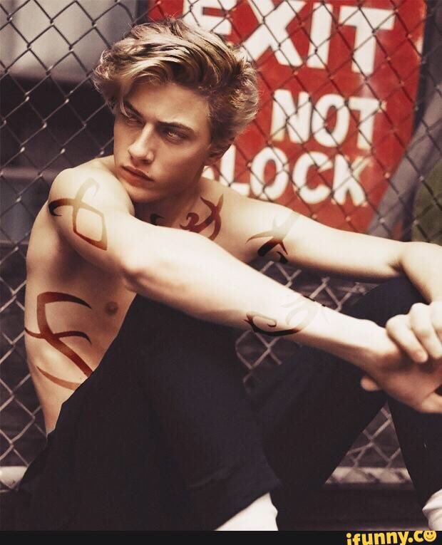 nmmt24aaa's tweet image. ホントかっこいい。
こんなに大人っぽくて爽やかだけど何が凄いってまだ17歳の高校生だってこと。