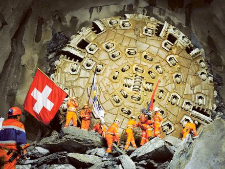 TgViaggi's tweet photo. Il tunnel del San Gottardo vede la luce - https://t.co/cAYsgwycA9 https://t.co/32Y4hFO7RK