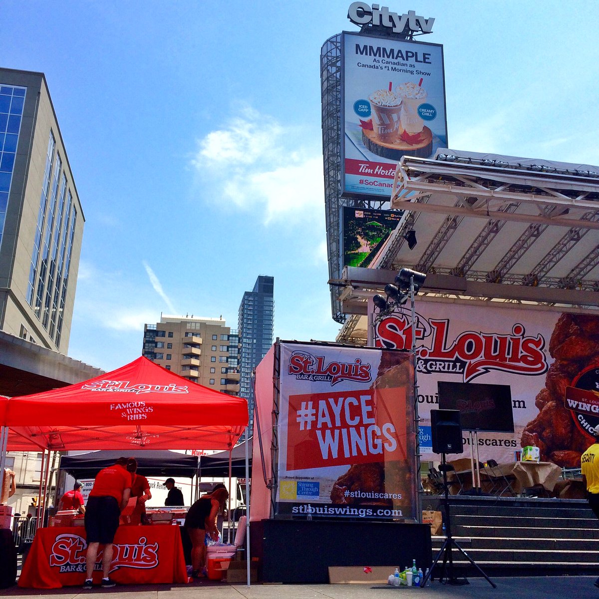 IRISBLUtweet's tweet photo. Stop by #YongeAndDundas for @StLouisWings #Wingsanity event produced by #TeamIRISBLU #StLouisCares #BluNation https://t.co/LwnK534Zor