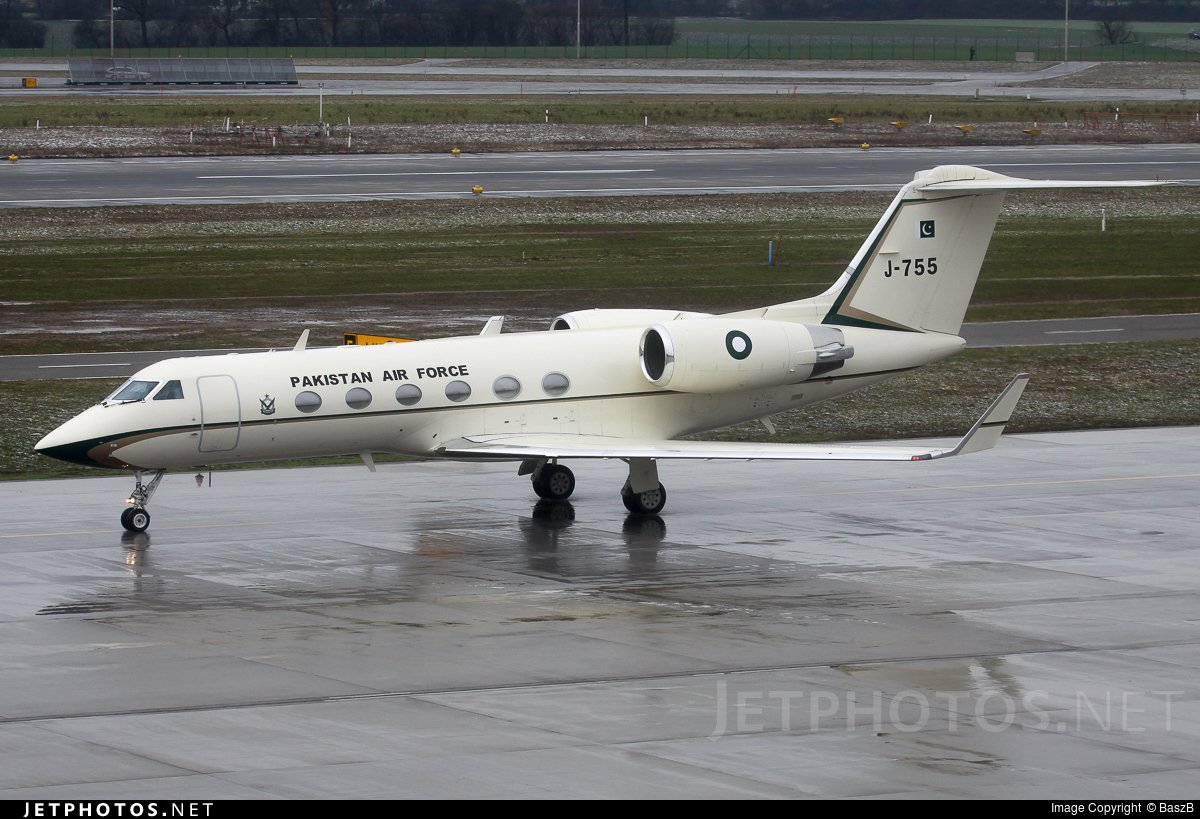 CivMilAir's tweet photo. From @LDNLutonAirport #UK 🇬🇧
#PAF Pakistan Air Force
GLF4 #J755 PFF3
https://t.co/RJBa6cuUFp https://t.co/invZYlb12K