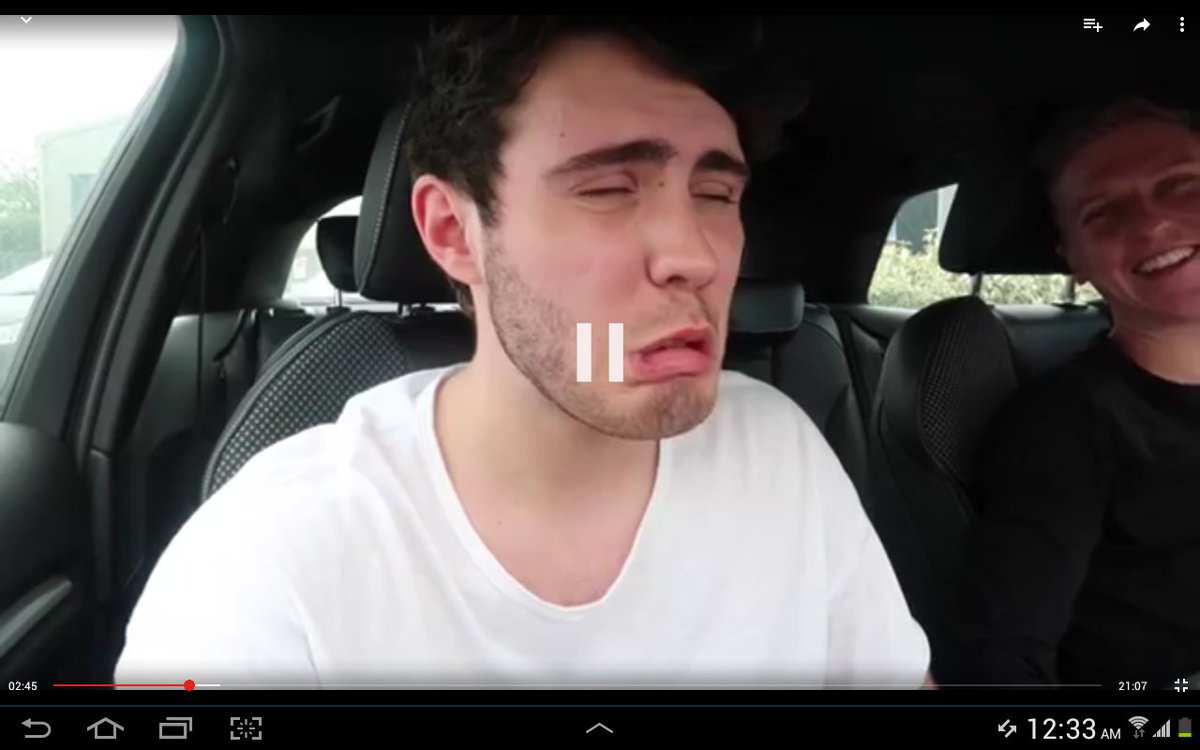 larry_cake96's tweet photo. hahahaha @PointlessBlog https://t.co/VZXNuPx5LY