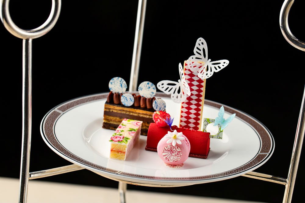 What happens when <a href="/Langham_London/">The Langham, London</a> meets <a href="/Wedgwood/">Wedgwood</a>? The city's smartest tea. bit.ly/1qzcT69 #afternoontea