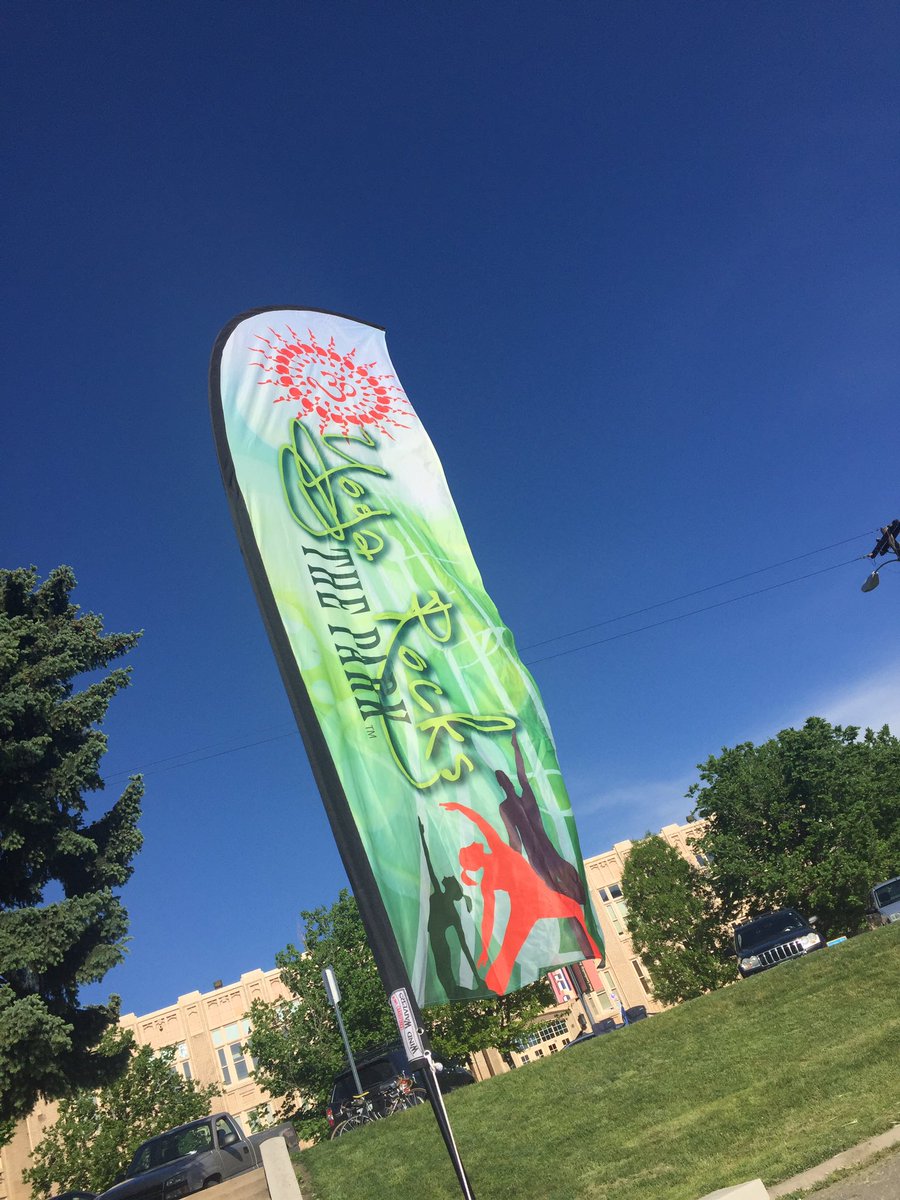 TriciaLOlson's tweet photo. Yoga Rocks the Park Opening Day is getting started ✨ #denveryoga #yrpdenver #denver https://t.co/Ia0HKnQANI