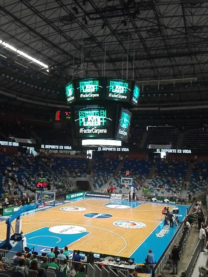 franmu70's tweet photo. A veinte minutos de un partidazo de @unicajaCB. ¿Te lo vas a perder?. https://t.co/GDgpbyiQX6