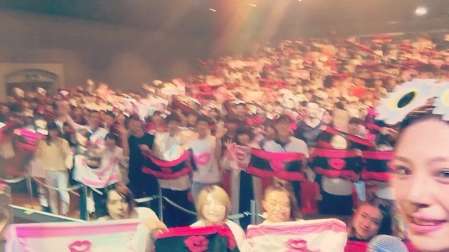 instagram7109v's tweet photo. 西内まりや: 2部も最高でした！！ありがとう！！ POPに始まり、トークではしゃぎ、弾き語りやバラードでしっとりし、ドッキリダンスコーナーで上がり、最後は皆でジャンプして熱くなりま… https://t.co/FuBBSzeZCU https://t.co/AP8Gyth2R5