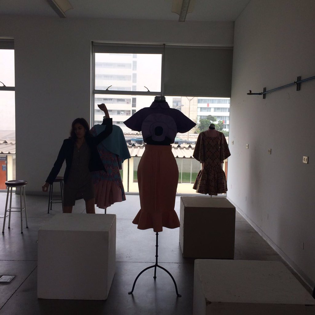 fuetete's tweet photo. #VivePUCP2016 <3 estamos en el y-212 conversando sobre la nueva carrera de arte moda y diseño textil https://t.co/4aECFKfidj