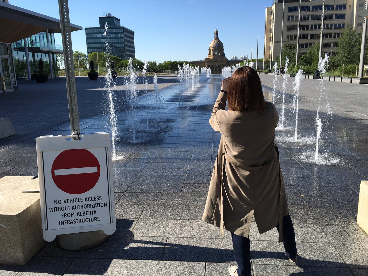 mpearson78's tweet photo. The incomparable @susanamas was up early, trying to get a good shot of the #Alberta leg. #cdnpoli https://t.co/Ql3pgaPwKu