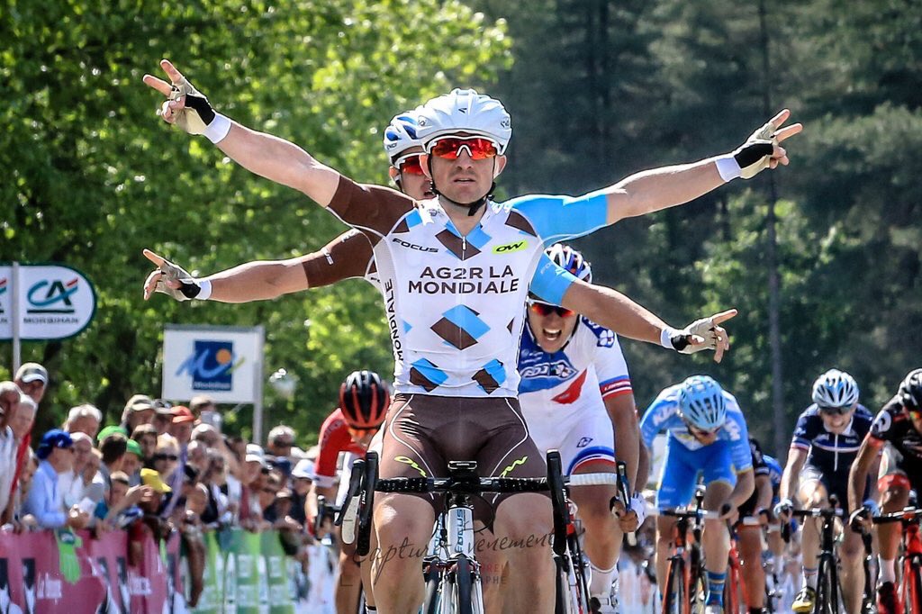Quand tu lèves les bras deux fois dans le même week end !
#GPPlumelec #BouclesAulne
Bravo <a href="/SamuelDumoulin/">Samuel DUMOULIN</a> !
#LesRP