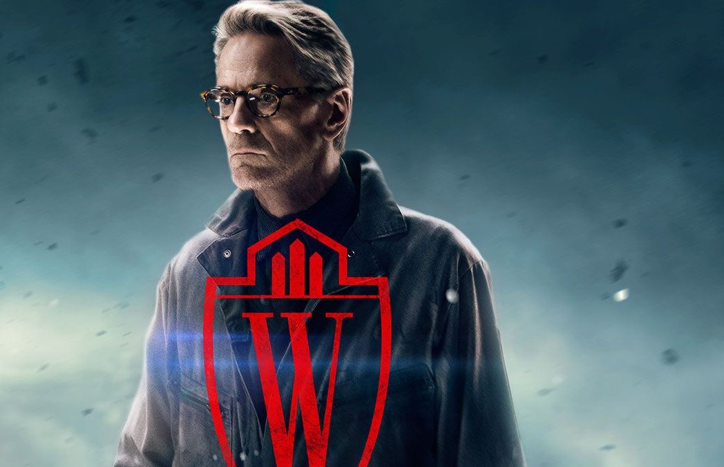 Jeremy Irons: Batman V Superman Deserved Bad Reviews | Latest News Explorer