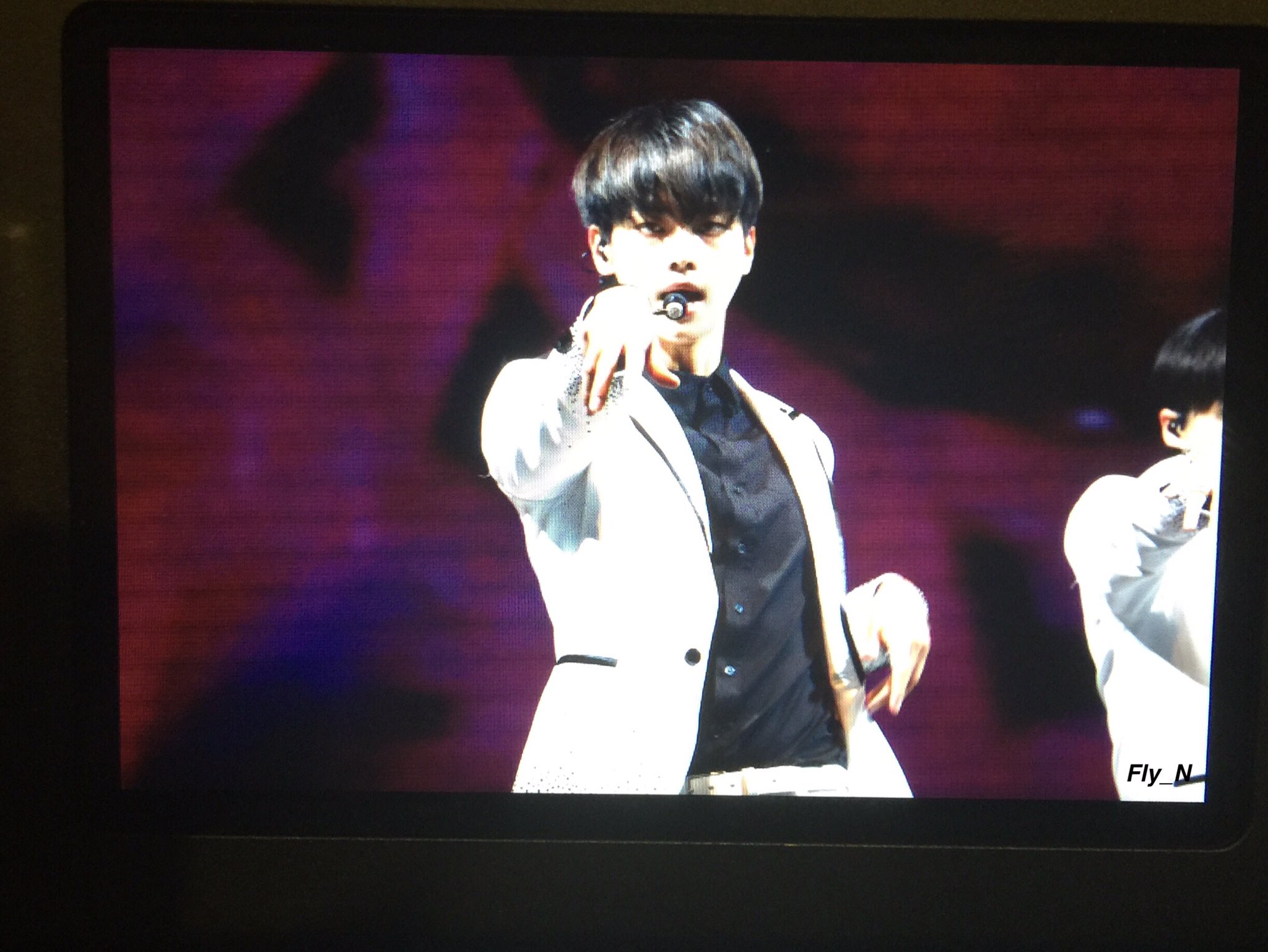 CjomAnaUYAEbrMW.jpg:large