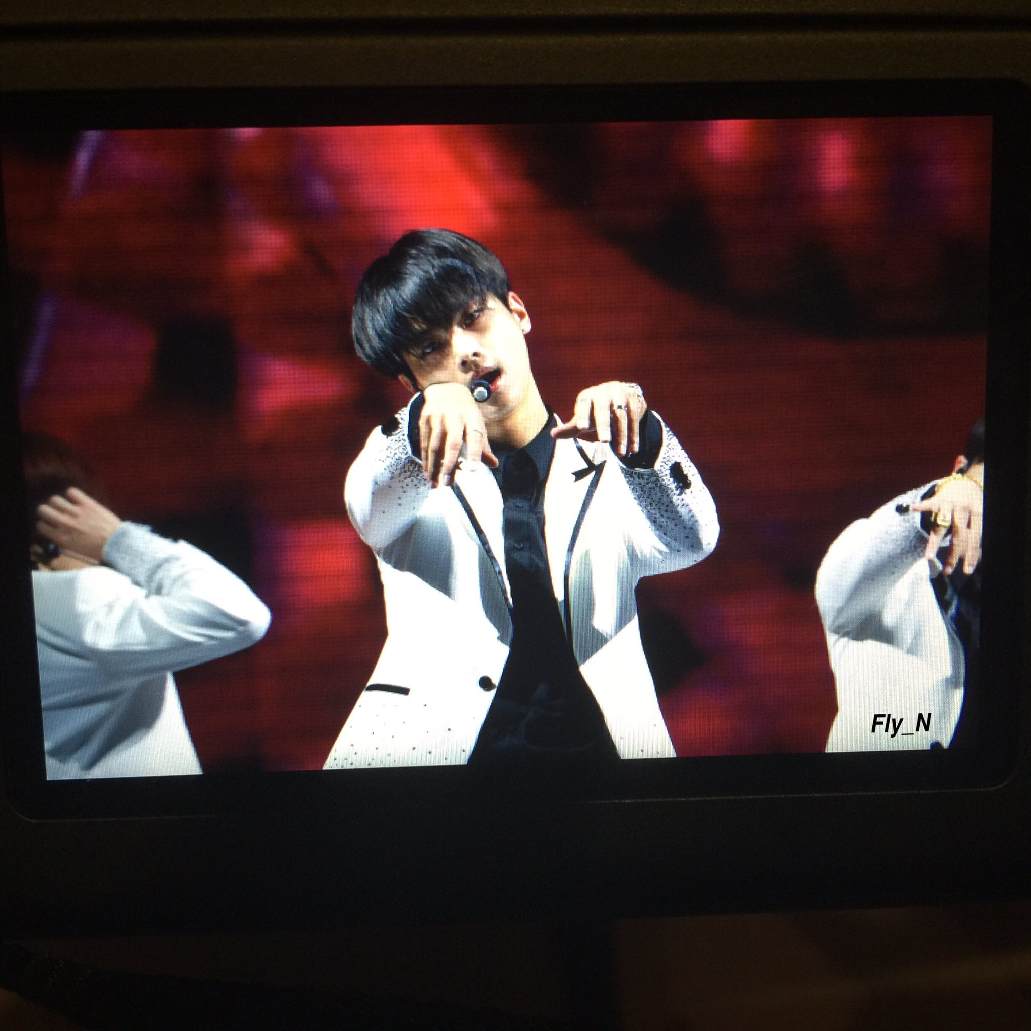 CjomApvUkAEemhw.jpg:large