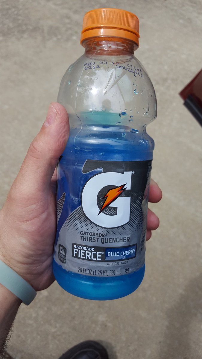 fiercebfloguy's tweet photo. Working outside today. Need my Fierce fix - not quite the same though @FiercelyRetired https://t.co/SgBGSxsMP4