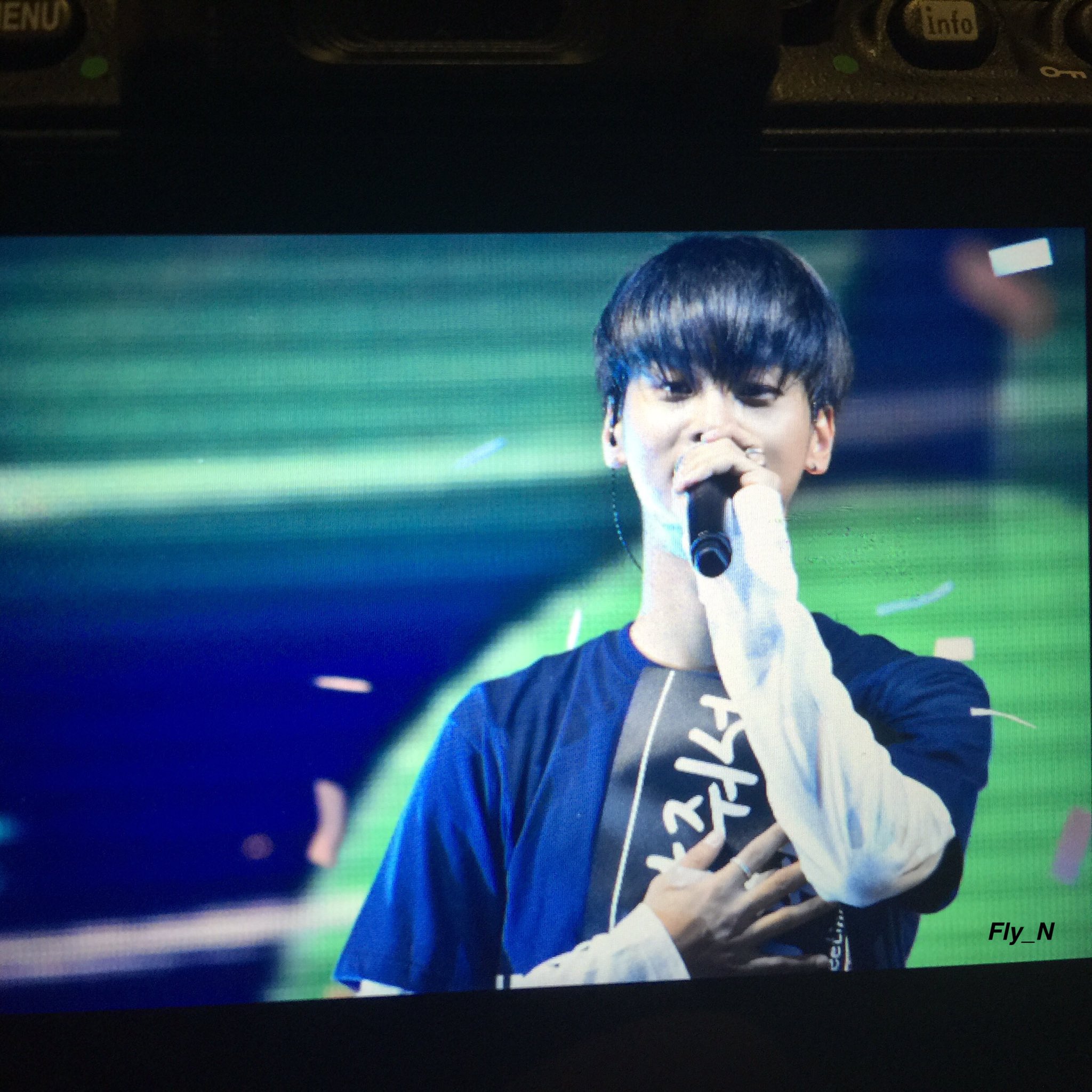 Cjon4hTVAAElQvM.jpg:large