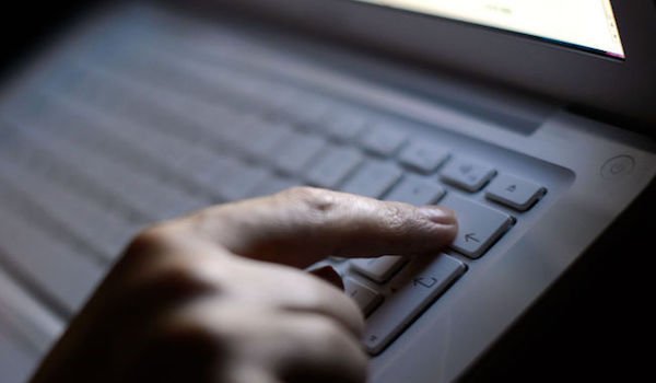 FrenchMorningUS's tweet image. Loi Travail: le droit à la déconnexion français fascine le New Yorker bit.ly/27WL2xR