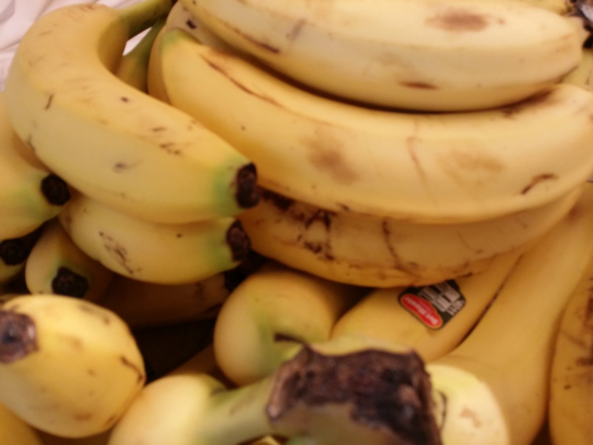 clickflickca's tweet photo. Fuel up with bananas at #DevTO5K https://t.co/Fb2zTRLEay