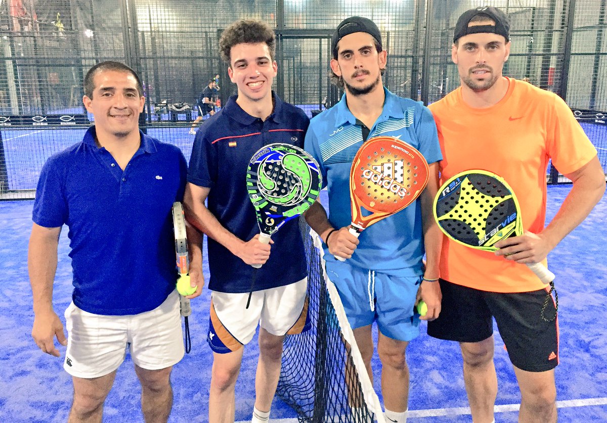 ATopeDePadel's tweet photo. Seguimos jugando y disfrutando del #Torneo @ATopeDePadel @MeidaneSports con DJ en vivo en @getindoorpadel 👌🎾✌️🎼🏆😎👏 https://t.co/NB2kHyNDbH