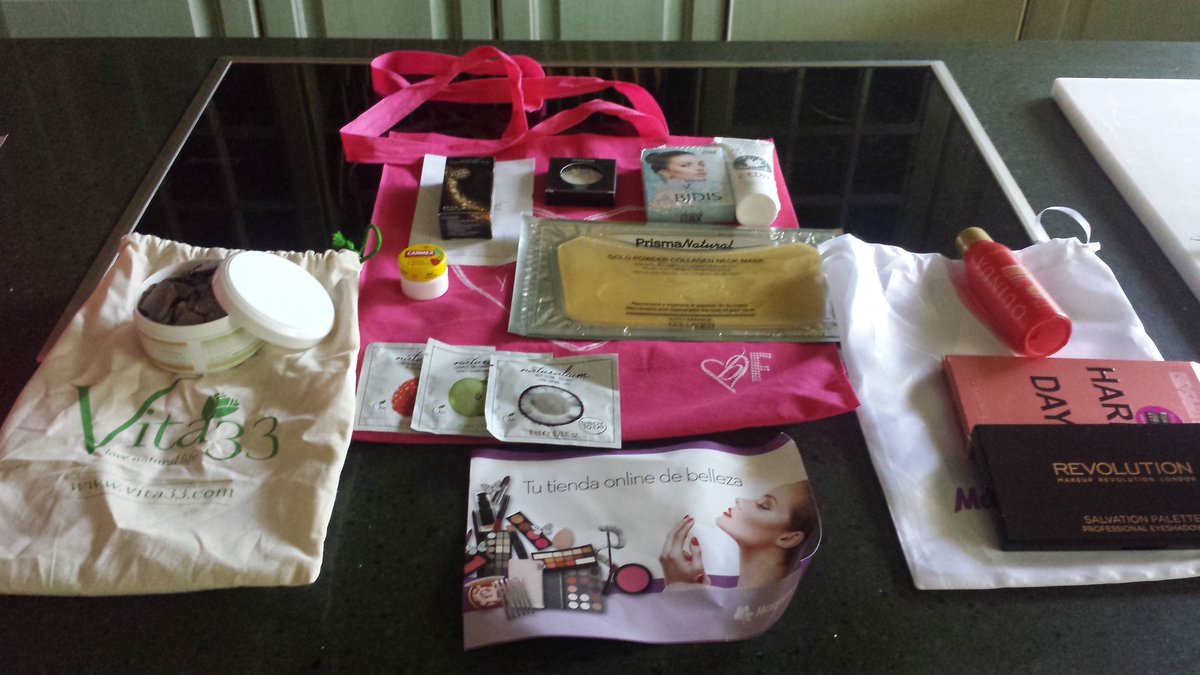 ponsmarta's tweet photo. Gracias una vez mas a #BeautyFever2016 y sus colaboradores por este regalazo! Da gusto asistir a eventos asi. https://t.co/9MpAlSicK2