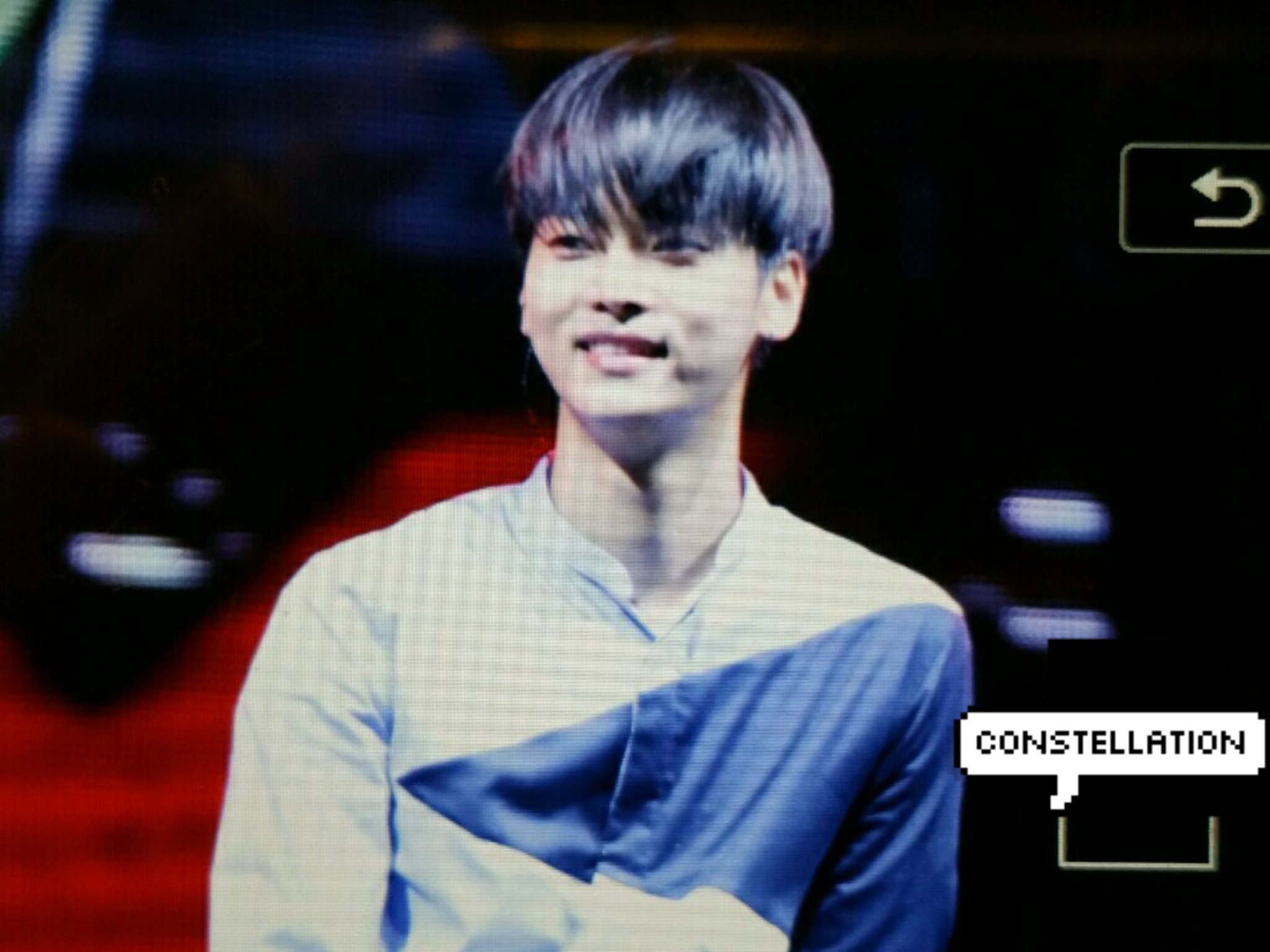 CjossALVAAAwoT7.jpg:large