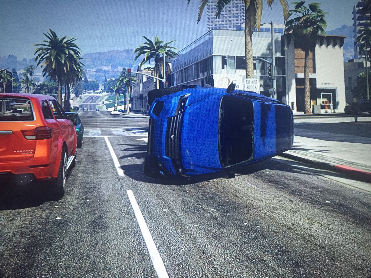 YourFirstNews's tweet photo. Police are investigating a one vehicle accident that left this Bravado Gresley on its side. Expect short delays. https://t.co/Rl6ZHjb2KG