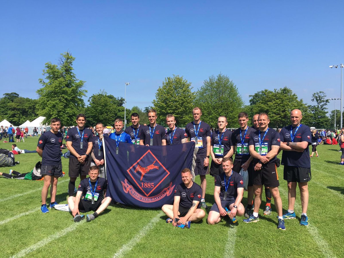 16 Scottish Gunners from 176 Bty ran the Edinburgh marathon today the RACF. Fantastic effort!#edinburghmarathon