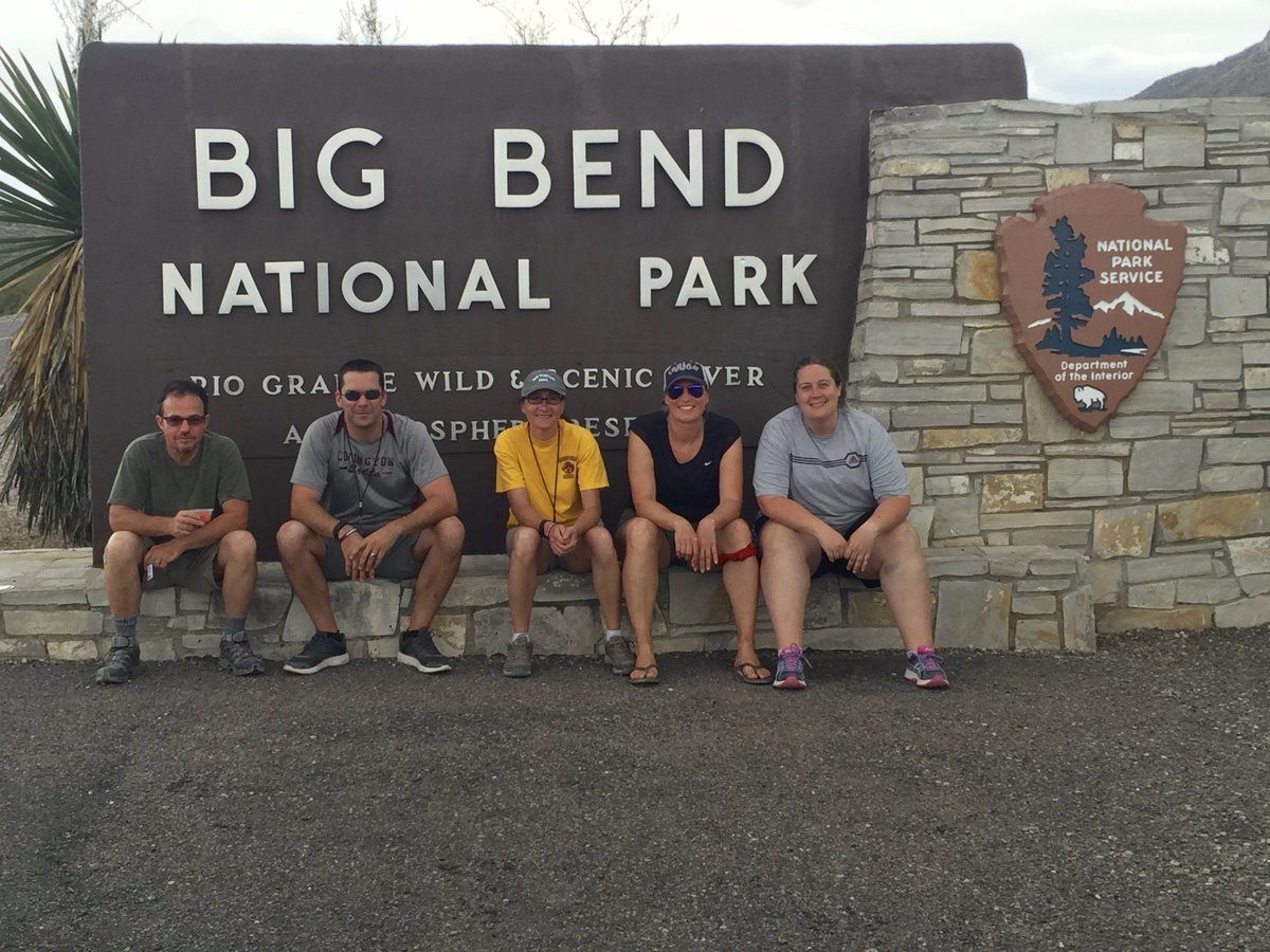 Poehltastic's tweet photo. #Scientry #Poehltastic @Covington_Colts #aisdoutside #aisdgreen 
What great Chaperones
https://t.co/w3jvAQtk22 https://t.co/2Kanxagyxx