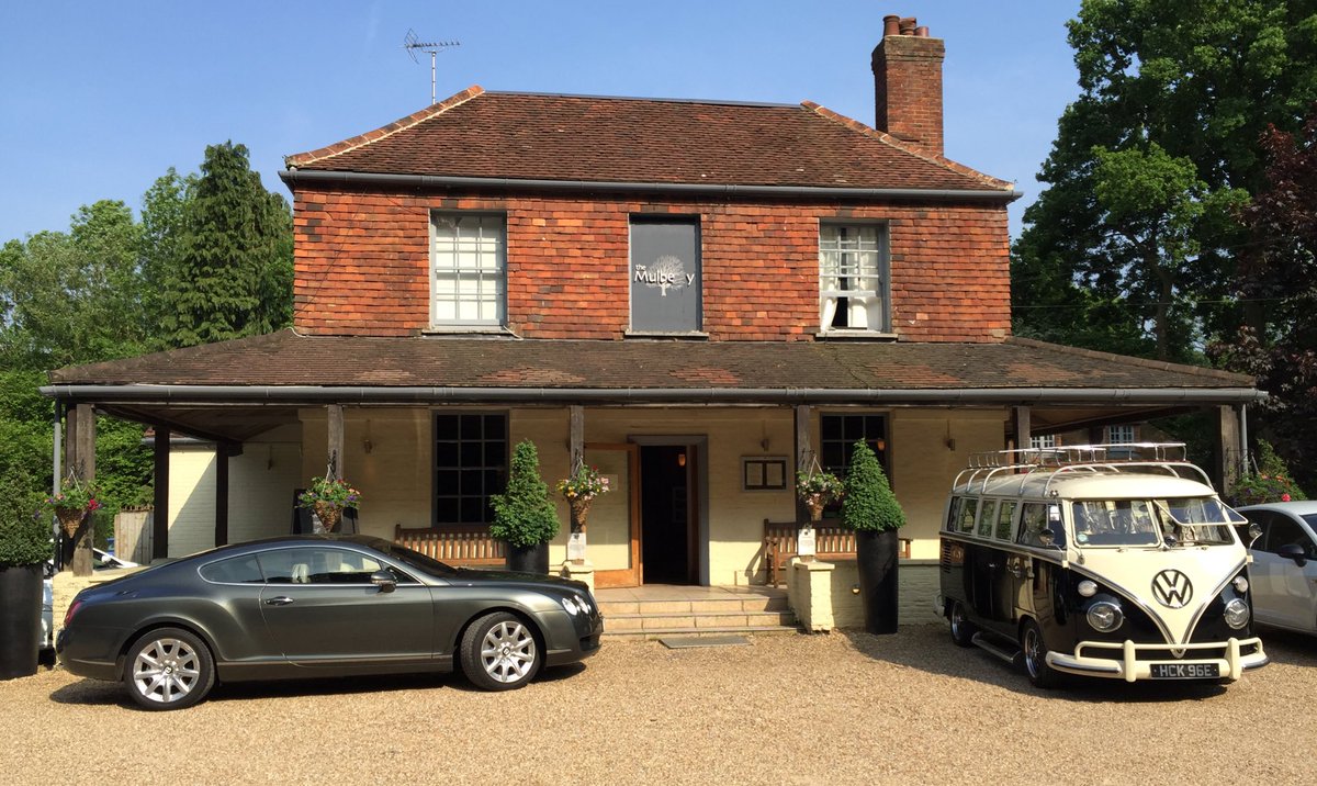 splittywedding's tweet photo. After a great day at the #haslemerecarshow we've stopped at favourite pub @camillashansen #themulberry @achrisevans https://t.co/9WjnDdekoo