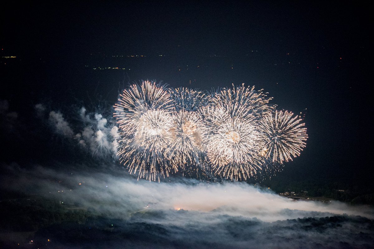 DaveDiCello's tweet image. Fireworks are always fun to capture, but being able to shoot them from the air at #PyroFest was just plain awesome.