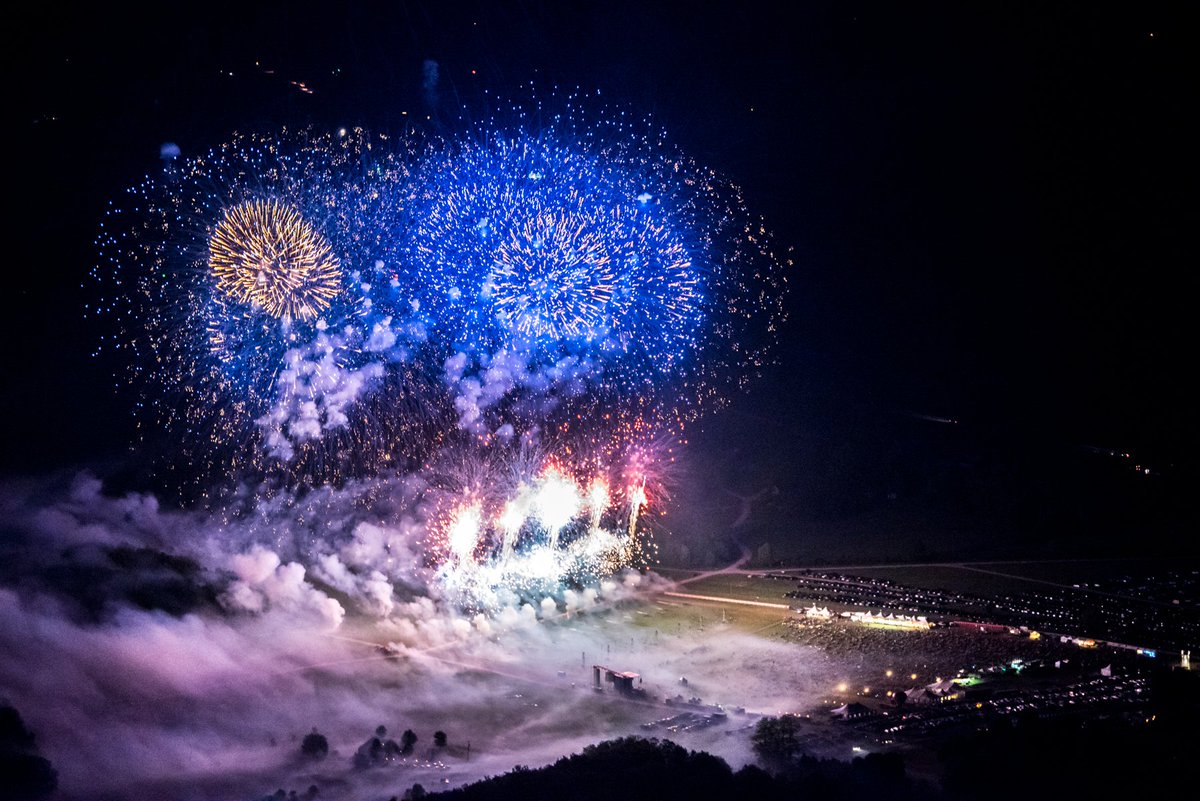 DaveDiCello's tweet image. Fireworks are always fun to capture, but being able to shoot them from the air at #PyroFest was just plain awesome.