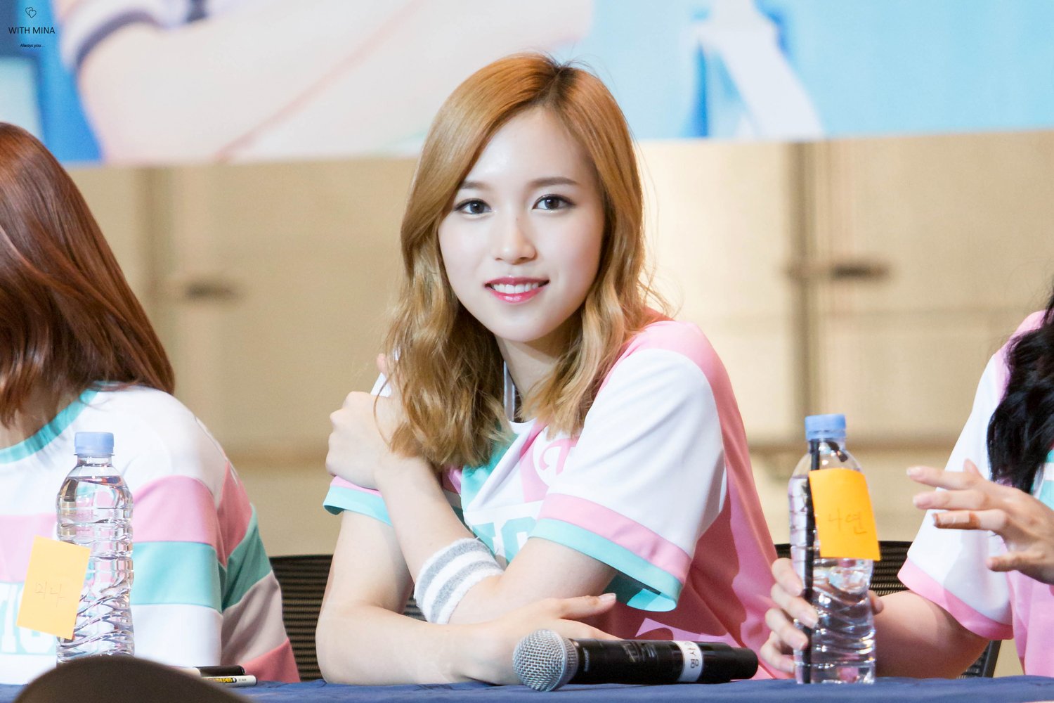 CjoySHoUkAAHLOA.jpg:large