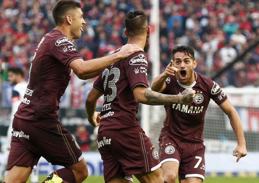 Talleres de Remedios de Escalada goleó y se coronó campeón del Clausura