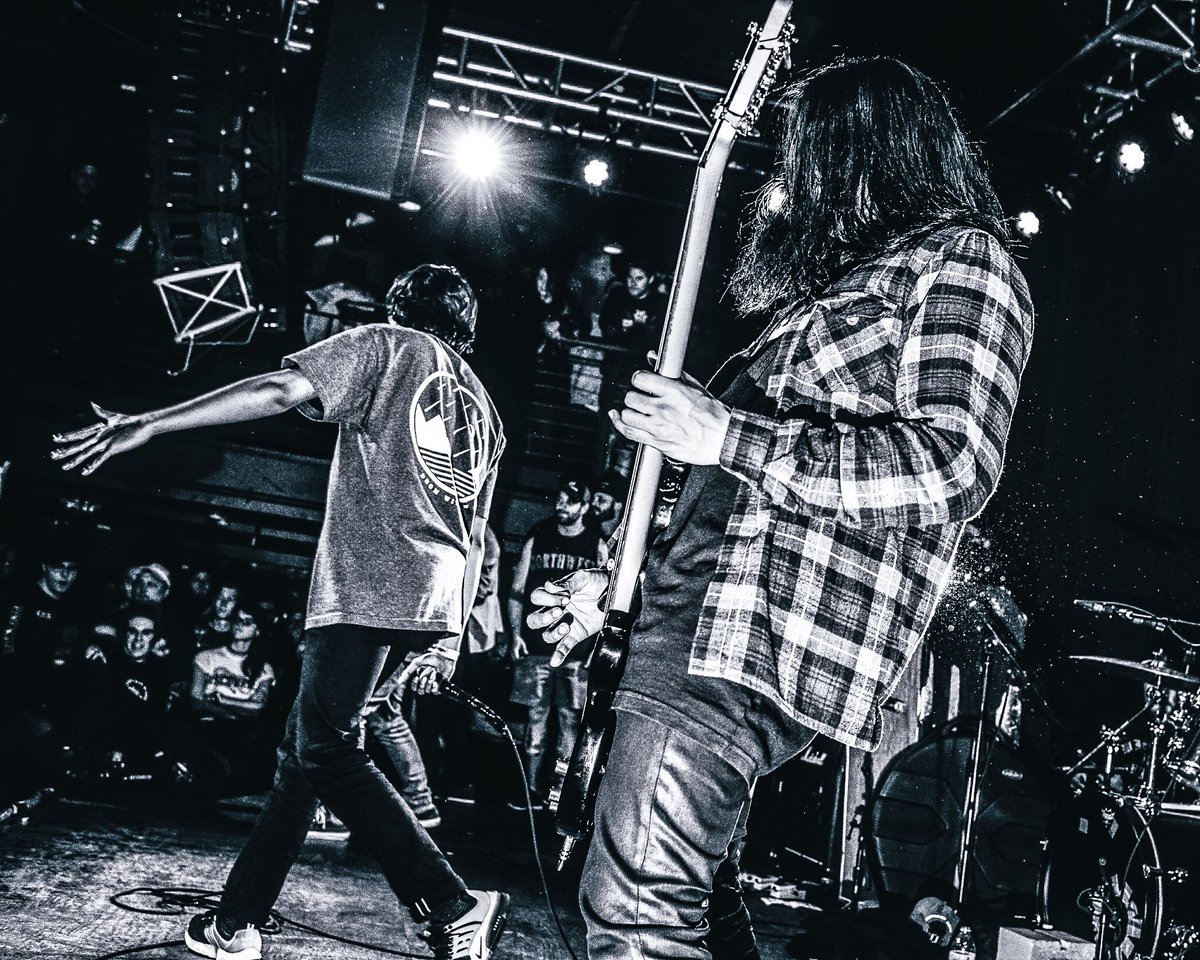 kiabadmeza's tweet photo. LOSING END @ RAINFEST. https://t.co/JtKZzuciL0