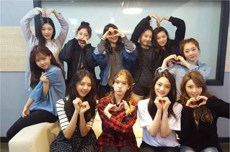 souleatxr's tweet photo. fav 2016 girlgroup debut https://t.co/cpHb91aeV0