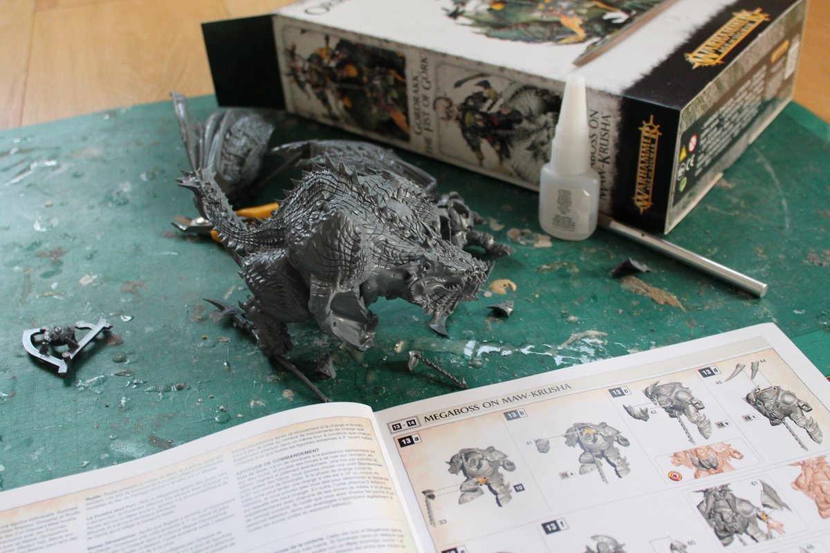 thirdeyenuke's tweet photo. Just started to assemble the new Orruk Maw-Krusha. So far so good.
https://t.co/CkB00qCgp3 https://t.co/WmVT6ViUvT