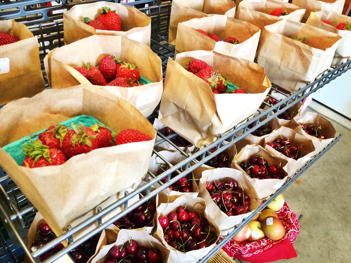 3SistersWI's tweet photo. Mmmm BERRY SEASON! These red beauties are at the store now! 😍 https://t.co/L50Js2KbYo