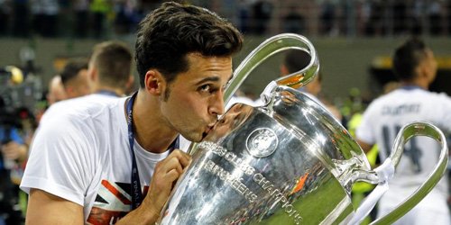 marca's tweet photo. Arbeloa: "Yo no sé con quién empezó todo esto..." https://t.co/8tmtRM3VMa #LaUndécima https://t.co/nMblGsXq44