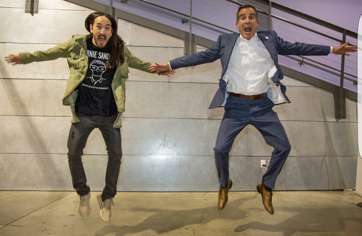 #aokijump #685. The Aoki x @ericgarcetti BFF Jump. TDWA/Chait/Day Fast Company Panel. Los Angeles CA. May 24, 2016. https://t.co/ub7dVkwvSz