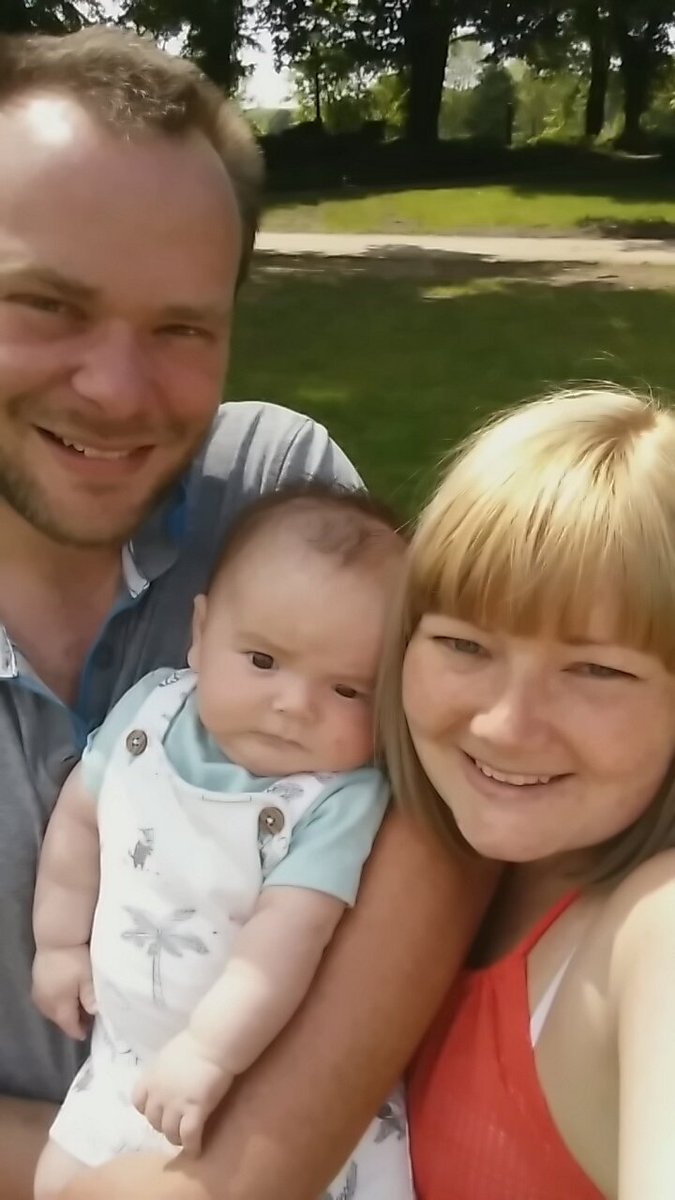 mrsarmerA113's tweet photo. Walk in the sun! 👪 https://t.co/giqybzMVja