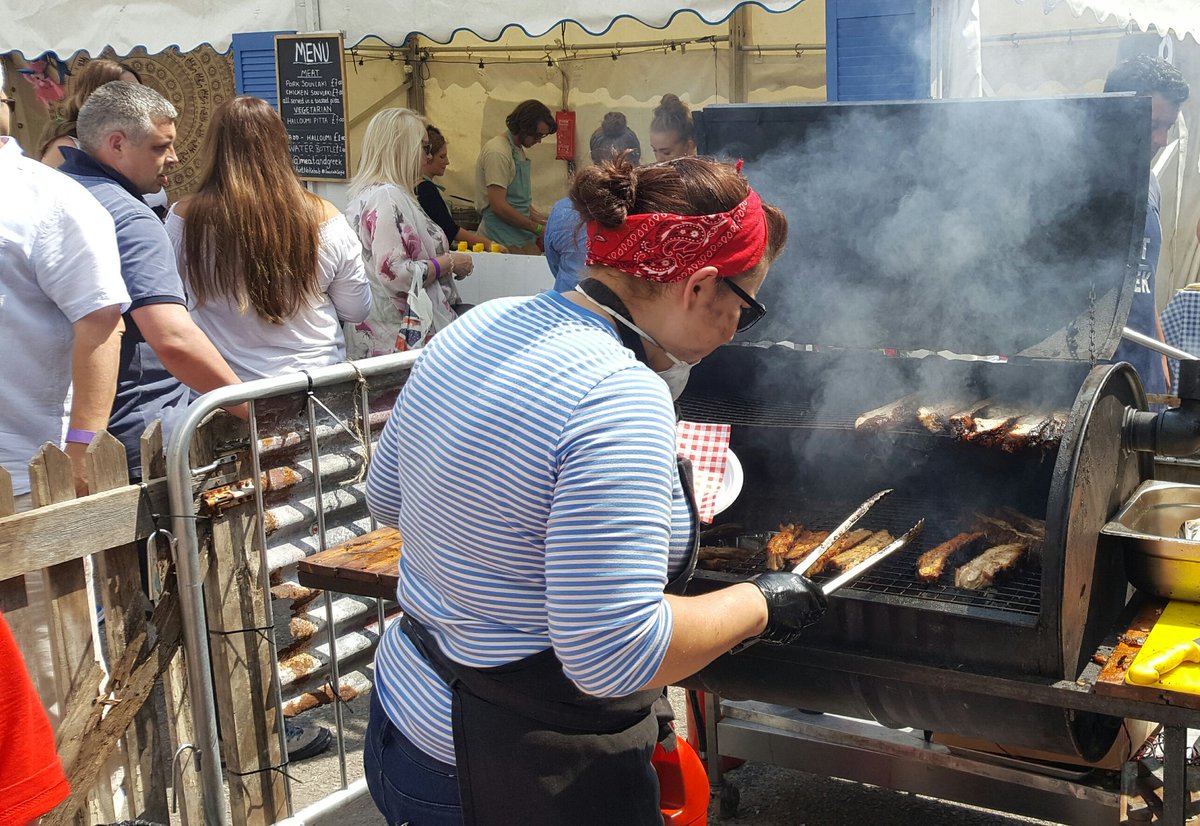 hangfiredave's tweet photo. Loving a day in the sun away from the restaurant haha! @hangfirebbq @cowbridgefdf https://t.co/HCFlW8OLmv