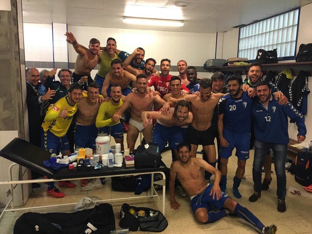 lolitopla7's tweet photo. Nuestro partido importante era hoy!! Vamos @Cadiz_CF !Que partidazo de todo el equipo!Buen viaje de vuelta! #YoCreo https://t.co/pA2WTT9nKm