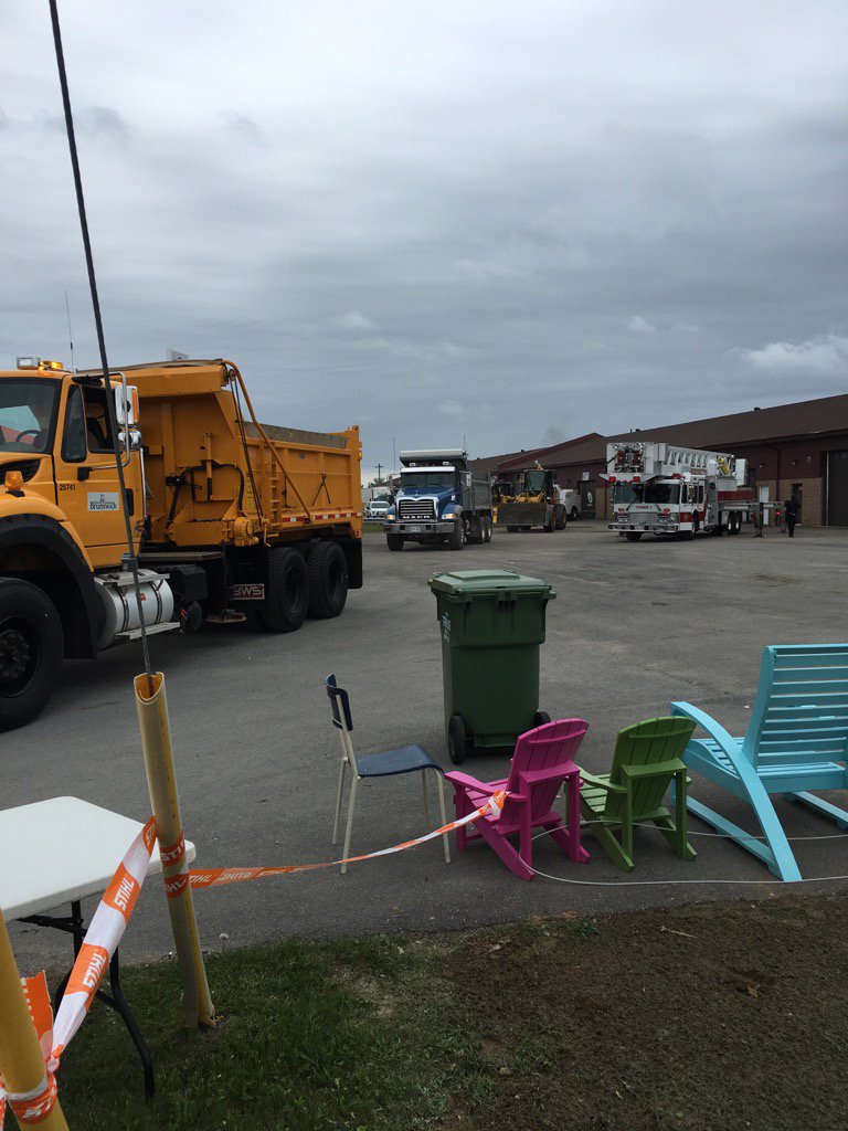 TouchATruckFred's tweet photo. Bye bye, trucks! See you next year! https://t.co/2oedtPYOH8