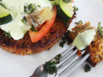 RealFoodWorks's tweet photo. Veggie burgers, meet #MemorialDayWeekend !! https://t.co/HMt7k4UAEH https://t.co/3LNA9ozzMP