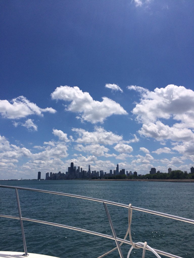 LTV1215's tweet photo. #sundayfunday #boatingvibes https://t.co/tHCX7ivMyB